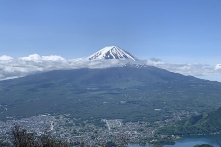 山梨県大石峠から富士山を望む